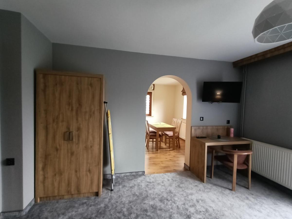 Wynajem U Patryka Apartment โปโรนิน ภายนอก รูปภาพ